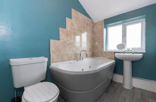 Redcar House | Coastal Retreat!