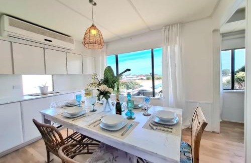 Silver Sands Apartment | Coastal Retreat In Silver Sands