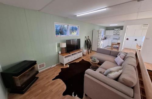 Silver Sands Apartment | Coastal Retreat In Silver Sands