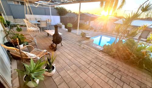 Silver Sands Apartment | Coastal Retreat In Silver Sands