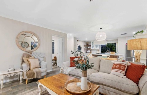 Scarborough Apartment | Coastal Retreat Modern Home in Scarborough
