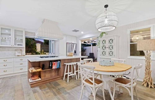Scarborough Apartment | Coastal Retreat Modern Home in Scarborough