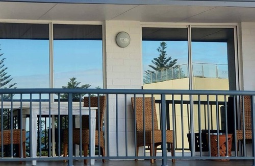 Scarborough Apartment | Coastal Salty Air 2Bedrm 2Bath w Ocean Views!