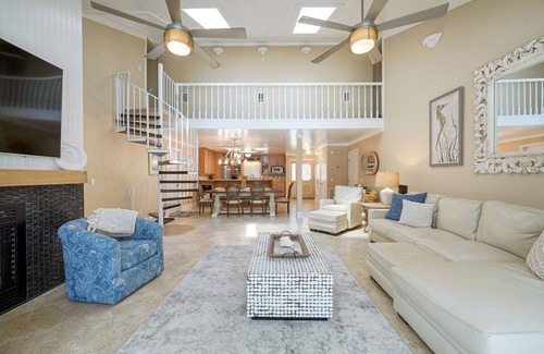 Gulf Pines House | Coastal Soul - Secluded Lakefront Home with Private Pool Area & Golf Cart