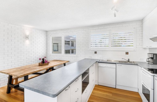 Maroochydore Apartment | Coastal style 3 bedroom unit directly opposite the beach!
