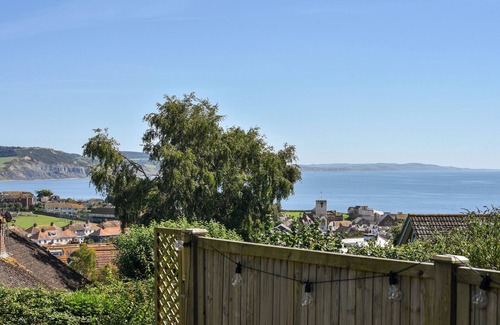 Lyme Regis Cottage | COASTAL VIEW, romantic, luxury holiday cottage in Lyme Regis