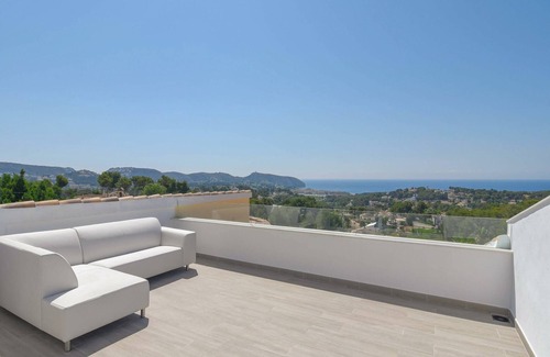 Benimeit Villa | Coastal Villa with Pool