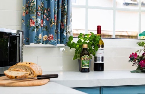 Scalby Apartment | Coastal Village Hideaway