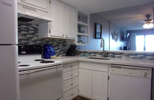 Galveston Condo | Coastal Waves @ By the Sea