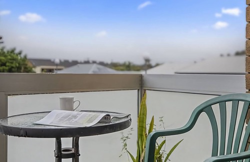 Sawtell Apartment | Coasters 9 is a self-contained apartment situated in the beach-side village of Sawtell.