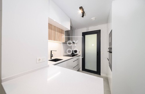 Mil Palmeras Apartment | Cobalt Canvas Residence, Luxury Seaview Flat, by OYOOSTAYS