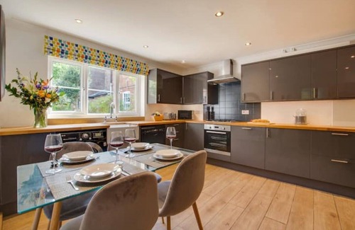 Wells-next-the-Sea House | Cobblers Cottage, Beautiful, Fun, Vibrant Coastal Cottage. Two Double Bedrooms