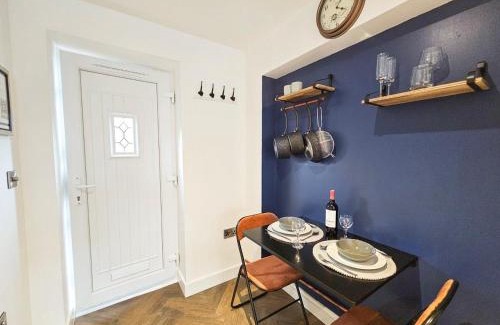Cheltenham Apartment | Cobblestone Studio by Fortuna Property
