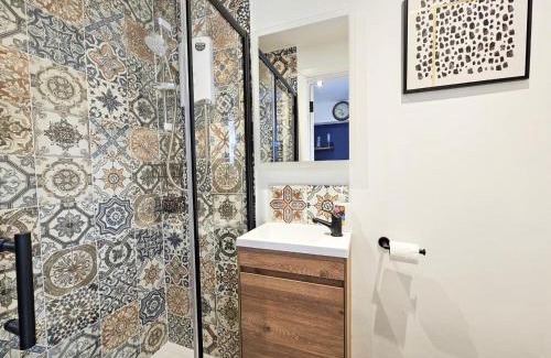 Cheltenham Apartment | Cobblestone Studio by Fortuna Property