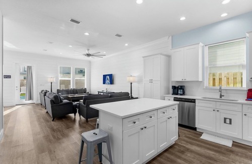 Miramar Beach House | Cobian Breeze with LSV, Arcade, and Billiards
