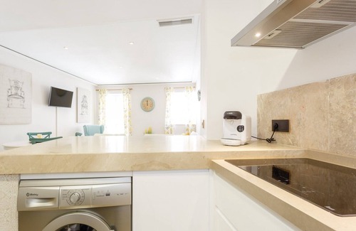 Old Town Apartment | Cobijo del SABIO by Cadiz4Rentals