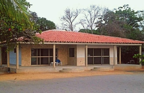 Tolu House | ★ Coco Biche | Private Beach + View | Sea, Sun, & Fun! ★