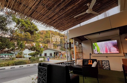 Kata House | Coco mountain view