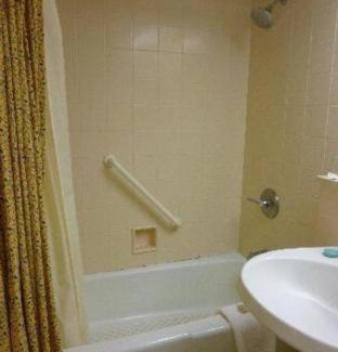 Paget Hotel | Coco Reef Bermuda
