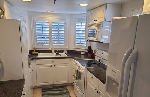 Lutz Condo | Coco's Getaway
