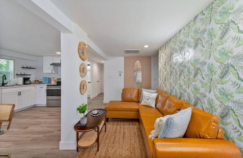 Cocoa House | Cocoa Hideaway w/Air Hockey + Darts + Beach Gear