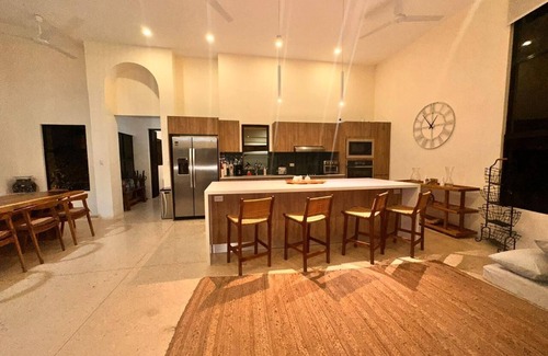 Coco House | CocoHouse #26 White-sand beach