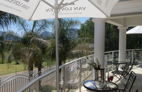 Hartbeespoort House | Cocomo Guesthouse, Spa and Conference Centre