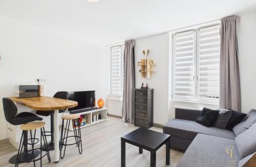 Mulhouse Apartment | Cocon Blanca- 1er étage prox centre Mulhouse