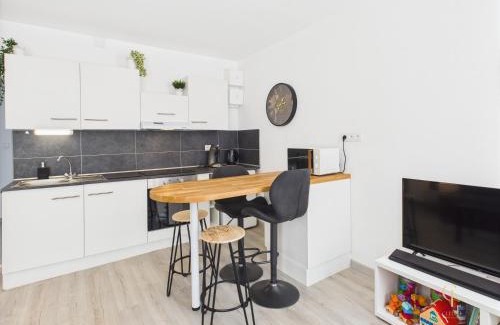 Mulhouse Apartment | Cocon Blanca- 1er étage prox centre Mulhouse