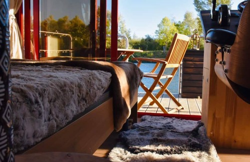 Guernes House | Cocon d'amour sur l'eau avec SAUNA