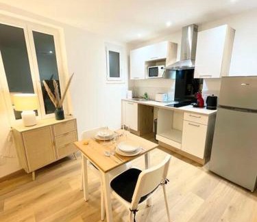 Rodez Apartment | /Cocon paisible hyper centre RODEZ