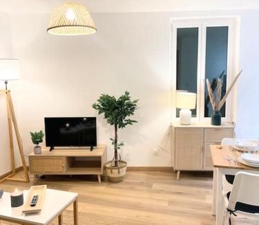 Rodez Apartment | /Cocon paisible hyper centre RODEZ