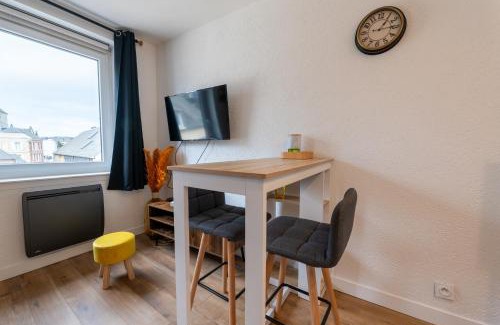 Criquetot-lʼEsneval Apartment | Cocon refait à neuf à 10 min d’ETRETAT