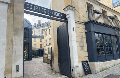 Notre-Dame Apartment | Cocon Versaillais