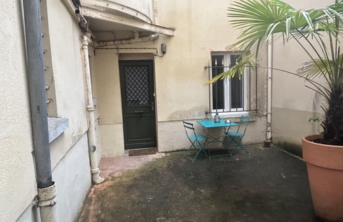 Notre-Dame Apartment | Cocon Versaillais