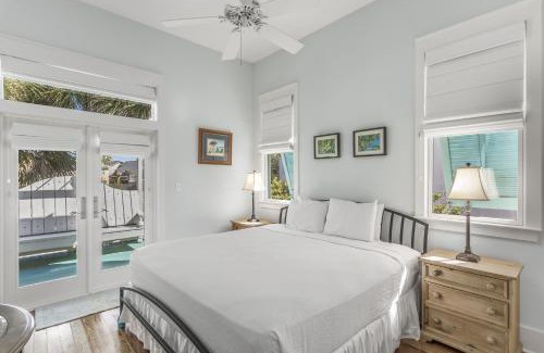 Holiday Isle House | Coconut Cottage At Destin Pointe Resort