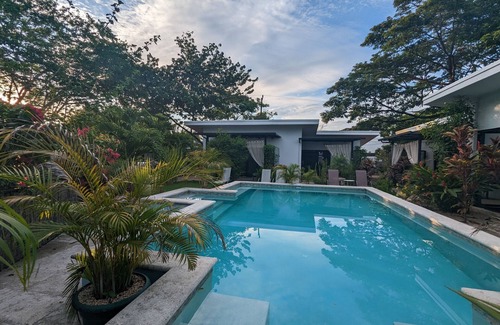 Samara House | Coconut Life Cabinas "Rockford"- New and Modern