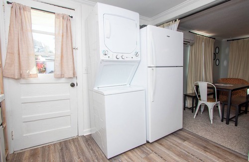 Morehead City House | Coconut Shack- Perfect hideaway on the Crystal Coast!