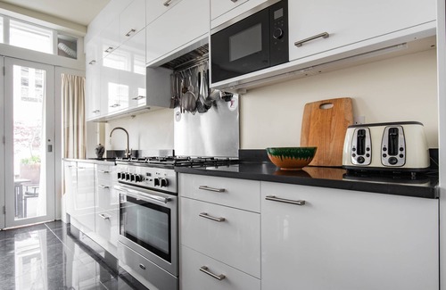 Colville Apartment | Codrington Mews III by onefinestay
