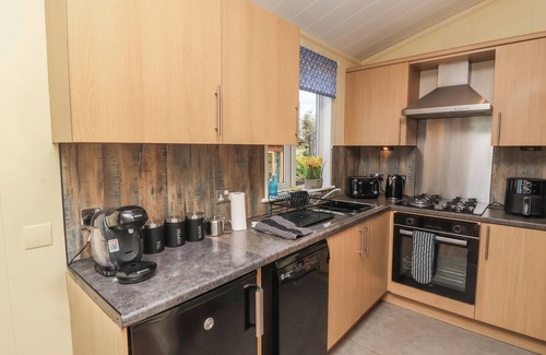 Mullacott Cottage | CODY LODGE, pet friendly, with a garden in Ilfracombe
