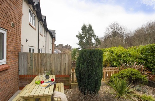 Conwy Cottage | COED Y FELIN, pet friendly, with a garden in Conwy