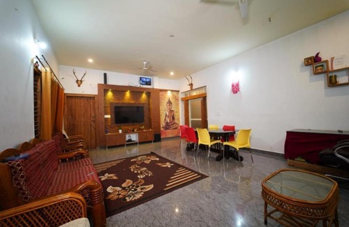 Chikkamagaluru Villa | Coffee and sugarcane