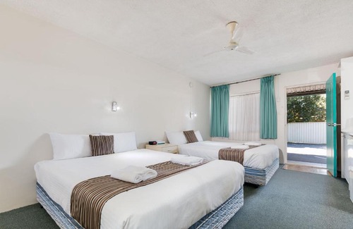 Coffs Harbour Hotel | Coffs Harbour Pacific Palms Motel