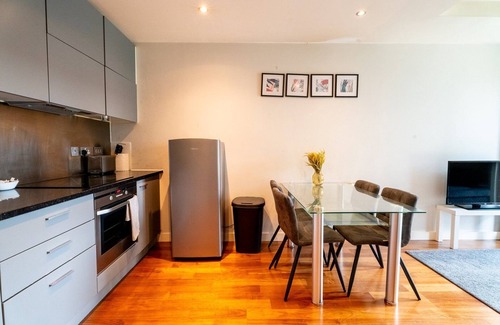 Splott Apartment | Cohost Partners | Charming 1BR Near Cardiff Centre
