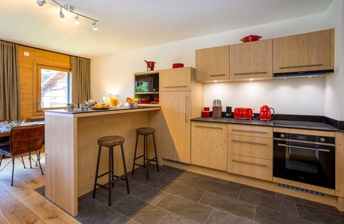 Les Praz-de-Chamonix Cottage | Coin des Drus Apartment - an apartment that sleeps 6 guests in 3 bedrooms