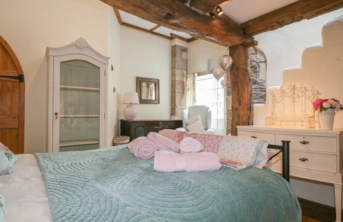 Lostwithiel Cottage | COINAGE HALL, pet friendly, character holiday cottage in Lostwithiel