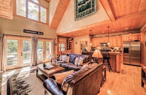 Ellijay House | Cold Stream Cabin - 4 Bedroom 3.5 Bath Retreat in Coosawattee River Resort!