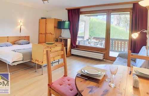 Leysin Apartment | Colina 106 Nice studio (~30m2) for 2 people, well located next to the gondola and to 5 walking minut