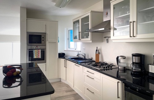 Salema Apartment | Colina Mar, walk to the beach, sea view