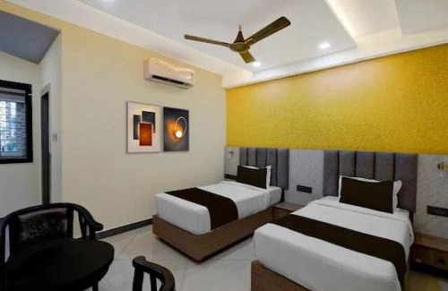 Ibrahimpatan Hotel | Collection O Bongloor Bus Terminal Hyderabad Formerly Nallavolu VMR